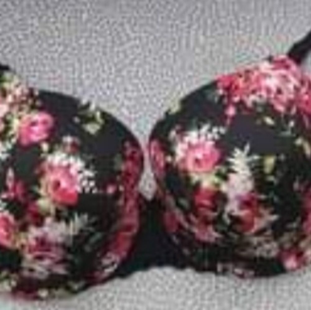 Torrid Floral Bra 360° Back Smoothing New without tags